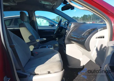 2012 Chrysler Town & Country Touring z USA, uszkodzony, nr VIN 2C4RC1BGXCR106528